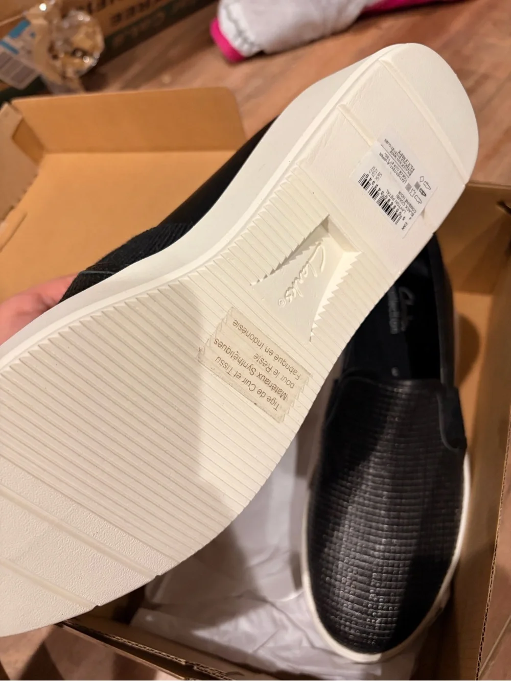 Clarks slip silhouette